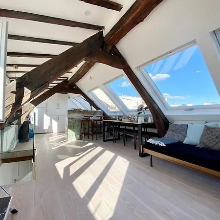 Penthouse With Terrasse And View On Eiffel Tower דירה *