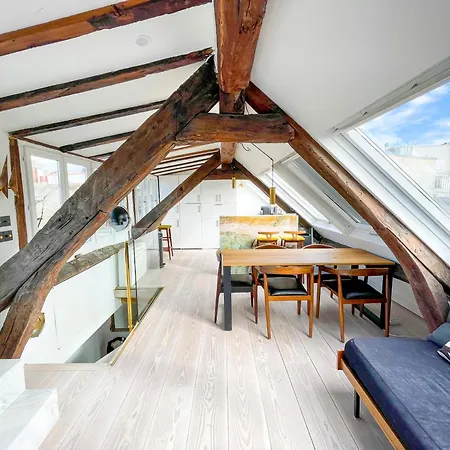 Penthouse With Terrasse And View On Eiffel Tower Apartmán *