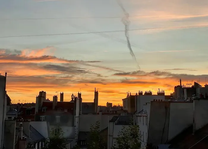 Penthouse With Terrasse And View On Eiffel Tower * Párizs