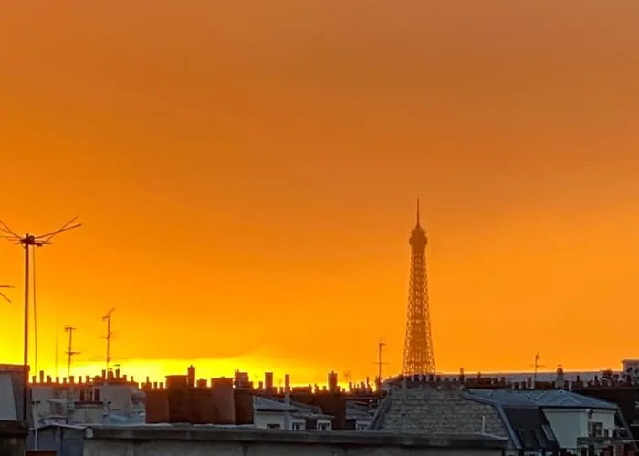 Penthouse With Terrasse And View On Eiffel Tower Apartman