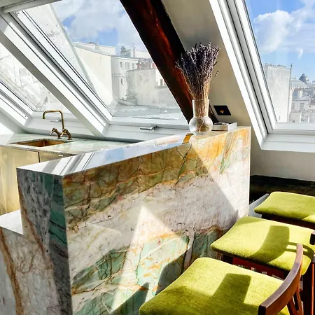 Apartment Penthouse With Terrasse And View On Eiffel Tower *